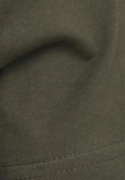 Pier One 5 Pack - Camiseta Básica - Black/White/Light Grey 21 Pier One 5 Pack - Camiseta Básica - Black/White/Light Grey -Tienda De Hombres Con Estilo 02221329db7d47b3a7b6668c5e8ade29