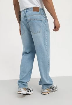 Pier One Vaqueros Boyfriend - Light Blue Denim -Tienda De Hombres Con Estilo 05244aabdcab4ea3816e96c90d54ad96