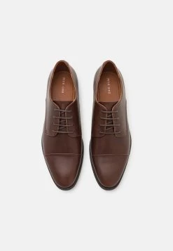 Pier One Zapatos Con Cordones - Brown 11 Pier One Zapatos Con Cordones - Brown -Tienda De Hombres Con Estilo 0b52810732a34ab9b2abd14ecf251eb9