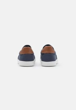 Pier One Unisex - Mocasines - Dark Blue 10 Pier One Unisex - Mocasines - Dark Blue -Tienda De Hombres Con Estilo 0b9165c3ede44a84a9f5f07163f77107