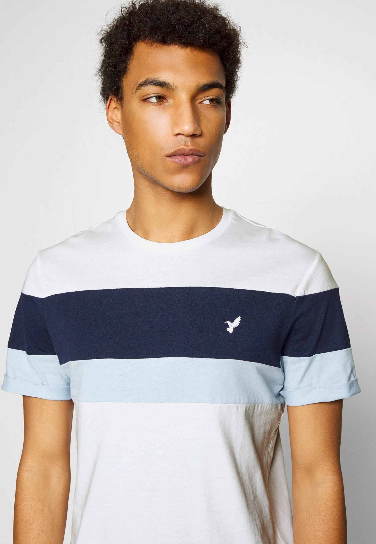 Pier One Camiseta Estampada - White/Blue 6 Pier One Camiseta Estampada - White/Blue - Imagen 4