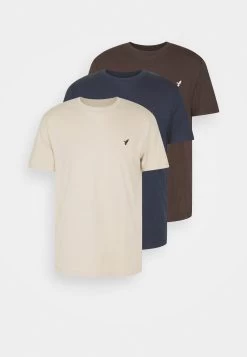 Pier One 3 Pack - Camiseta Básica - Dark Blue/Beige/Dark Brown -Tienda De Hombres Con Estilo 0ff326bc8c55447a9774470285a7df1e