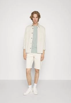 Pier One Camiseta Estampada - Light Green -Tienda De Hombres Con Estilo 11c2c6f6ac6a4d6bb7d000b2b6b3a174