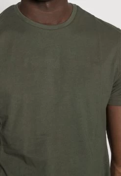 Pier One 5 Pack - Camiseta Básica - Dark Blue/Grey/Khaki 17 Pier One 5 Pack - Camiseta Básica - Dark Blue/Grey/Khaki -Tienda De Hombres Con Estilo 13e03f8e22c04768b472b30ca34ff3ef