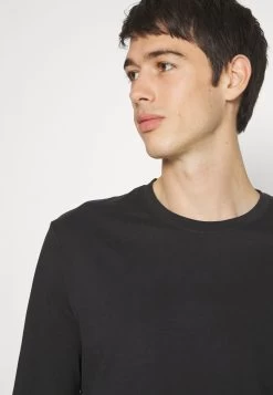 Pier One 5 Pack - Camiseta De Manga Larga - White/Dark Green/Light Green/Black -Tienda De Hombres Con Estilo 148e7397fbfd47649b940fe065e3dabf