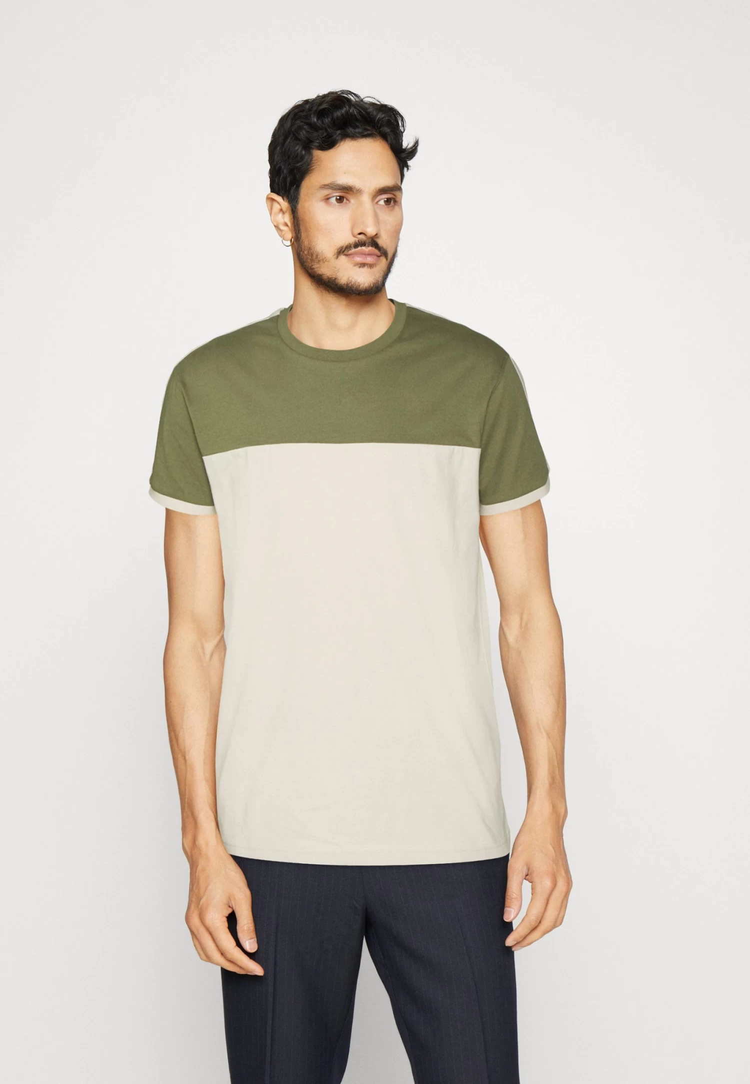 Pier One Camiseta Estampada - Khaki/Off-White 3 Pier One Camiseta Estampada - Khaki/Off-White