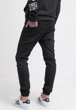 Pier One Vaqueros Slim Fit - Black -Tienda De Hombres Con Estilo 1fb6bf592b514a82bee37c71309fd7e6
