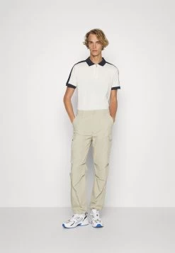 Pier One Polo - Off-White 9 Pier One Polo - Off-White -Tienda De Hombres Con Estilo 213207fa2f4946db9338e9a5274ebb7e