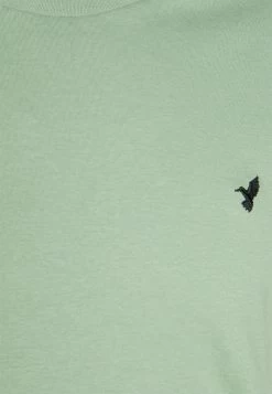 Pier One Birdie - Camiseta Básica - White/Off-White/Green -Tienda De Hombres Con Estilo 2a1a410af7cd48c8a33cf2fb7890fb58