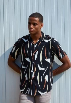 Pier One Contemporary Art Regular Resort- Camisa - Black -Tienda De Hombres Con Estilo 2d83ec63d164465989dae86a7aa08f89