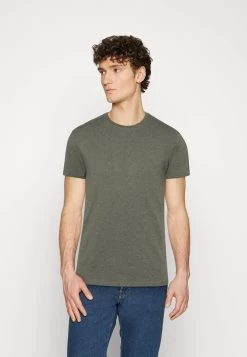 Pier One 3 Pack - Camiseta Básica - Brown/Beige/Light Blue 13 Pier One 3 Pack - Camiseta Básica - Brown/Beige/Light Blue -Tienda De Hombres Con Estilo 2d9813754967445fb688ced30e1a0d2f