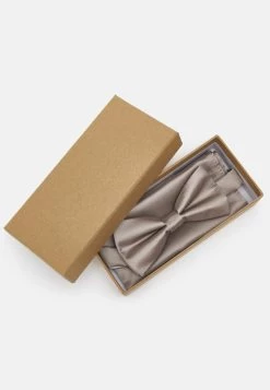 Pier One Set - Pañuelo De Bolsillo - Stone -Tienda De Hombres Con Estilo 2e20d7fb99604f3ebdc21ea5b1233e9d