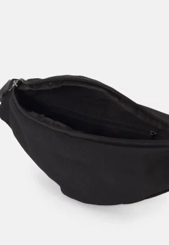 Pier One Riñonera - Black -Tienda De Hombres Con Estilo 31346e2a4e614e92be13399d71ffc238