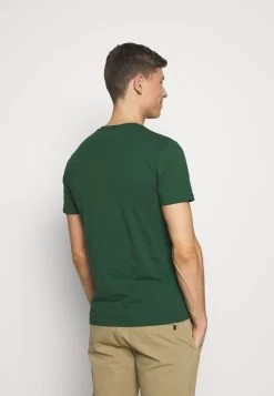 Pier One Camiseta Estampada - Dark Green -Tienda De Hombres Con Estilo 31c1e3758dd24e7baf7d52592b6f64b4