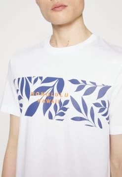 Pier One Leaf Chest Print Tee- Camiseta Estampada - White -Tienda De Hombres Con Estilo 34f25c46da0e4cd0b3d1bff68b20c9d5