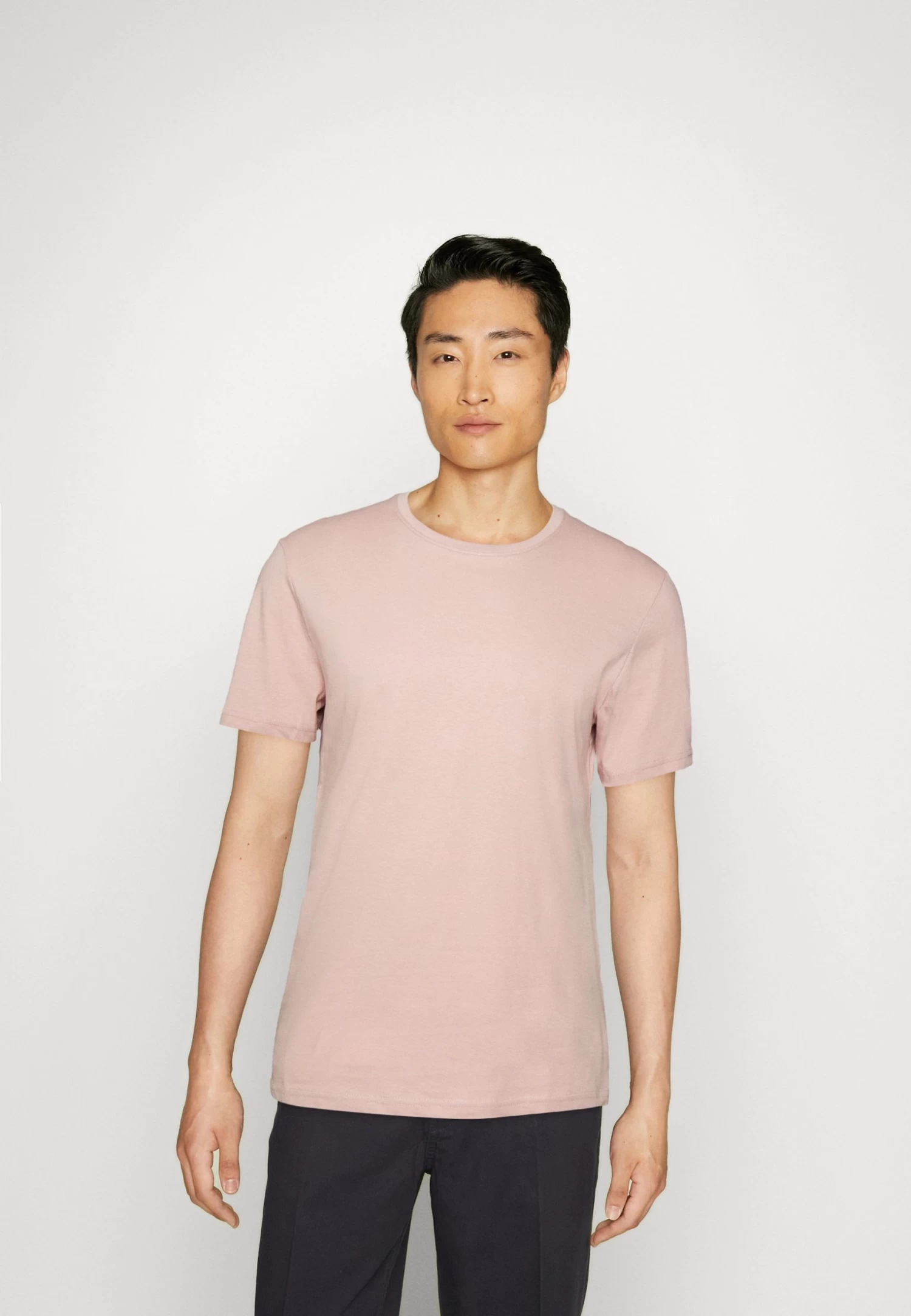 Pier One 5 Pack - Camiseta Básica - Dark Blue/Pink/Off-White 7 Pier One 5 Pack - Camiseta Básica - Dark Blue/Pink/Off-White - Imagen 5