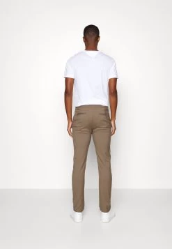 Pier One Pantalones Chinos - Brown -Tienda De Hombres Con Estilo 3b1a04b6cea3448cbd280175ba3b1e46