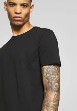 Pier One 3 Pack - Camiseta Básica -Black/ White 11 Pier One 3 Pack - Camiseta Básica -Black/ White -Tienda De Hombres Con Estilo 3c7fec9282cf41fe87a7e68583b84b09