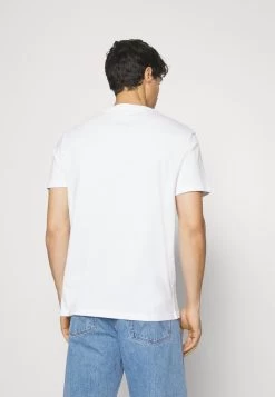 Pier One 3 Pack - Camiseta Básica - White, Black, Dark Green -Tienda De Hombres Con Estilo 3db38ea099834bd3aae2df78d1867a05