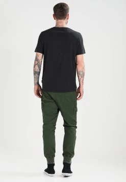 Pier One Pantalones Cargo - Dark Green 11 Pier One Pantalones Cargo - Dark Green -Tienda De Hombres Con Estilo 4eaeb49137e742b6aaabba65e80c29c8