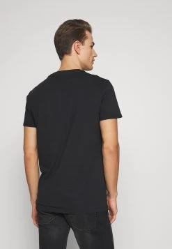 Pier One Camiseta Básica - Black -Tienda De Hombres Con Estilo 53fd3863f2bd425d9dfaa9fd30f1da52