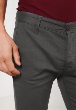 Pier One Pantalones Chinos - Dark Grey -Tienda De Hombres Con Estilo 57afc5e7d2fb4fccb50811bdf725c68c