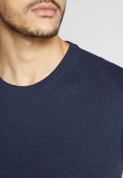 Pier One 4 Pack - Camiseta Básica - Black/White/Blue -Tienda De Hombres Con Estilo 5847a37145c74e25a85f71f4653216cb