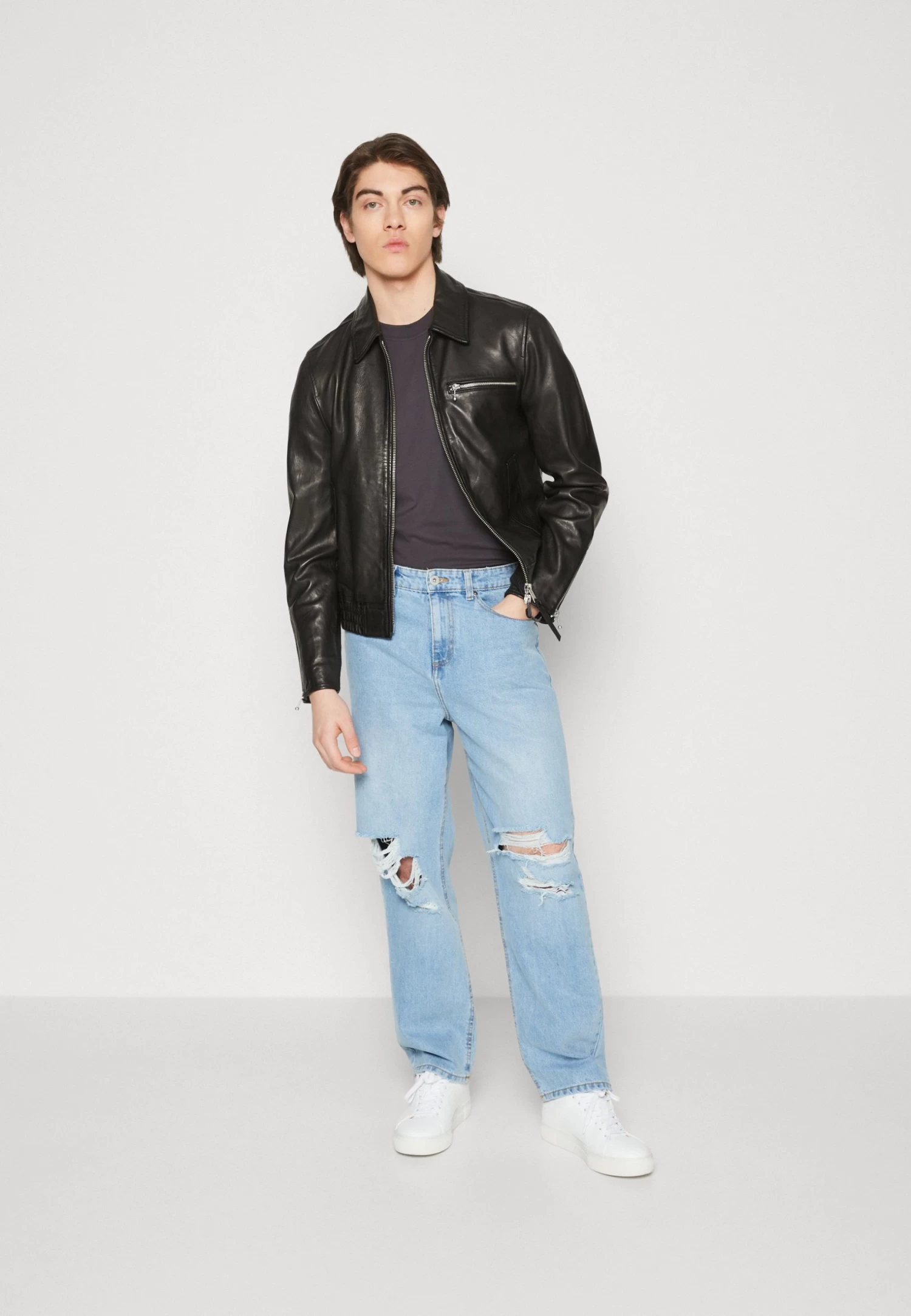 Pier One Distress On Knees - Vaqueros Boyfriend - Light Blue Denim 4 Pier One Distress On Knees - Vaqueros Boyfriend - Light Blue Denim - Imagen 2