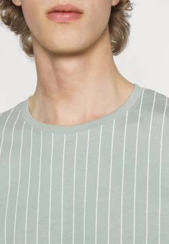 Pier One Camiseta Estampada - Light Green -Tienda De Hombres Con Estilo 59fcdea2813b4b59818e5463a76c36f9