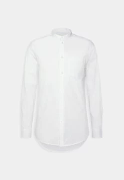 Pier One Muscle Fit Stand- Camisa - White -Tienda De Hombres Con Estilo 5a9412a14083403cb941fa6fbb6ea6b4