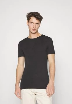 Pier One 3 Pack Muscle Fit- Camiseta Básica - Black -Tienda De Hombres Con Estilo 5ba4f53aaefc4a51b21ae71de5f7be4a