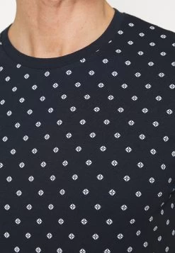 Pier One 3 Pack - Camiseta Estampada - White/Dark Blue/Red -Tienda De Hombres Con Estilo 5fcb9053133a4f0cbf3c72e8cff6c432