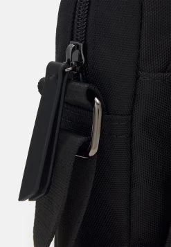 Pier One Unisex - Bandolera - Black -Tienda De Hombres Con Estilo 6015a635267a4538aeda73eaf2b65393