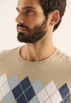 Pier One Camiseta Estampada - Beige -Tienda De Hombres Con Estilo 64202eb33eda4198aa34e1677b61b502