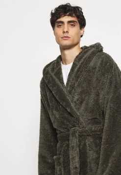 Pier One Albornoz - Khaki -Tienda De Hombres Con Estilo 65ea8ffbdd2149b7890e34f2b0655607