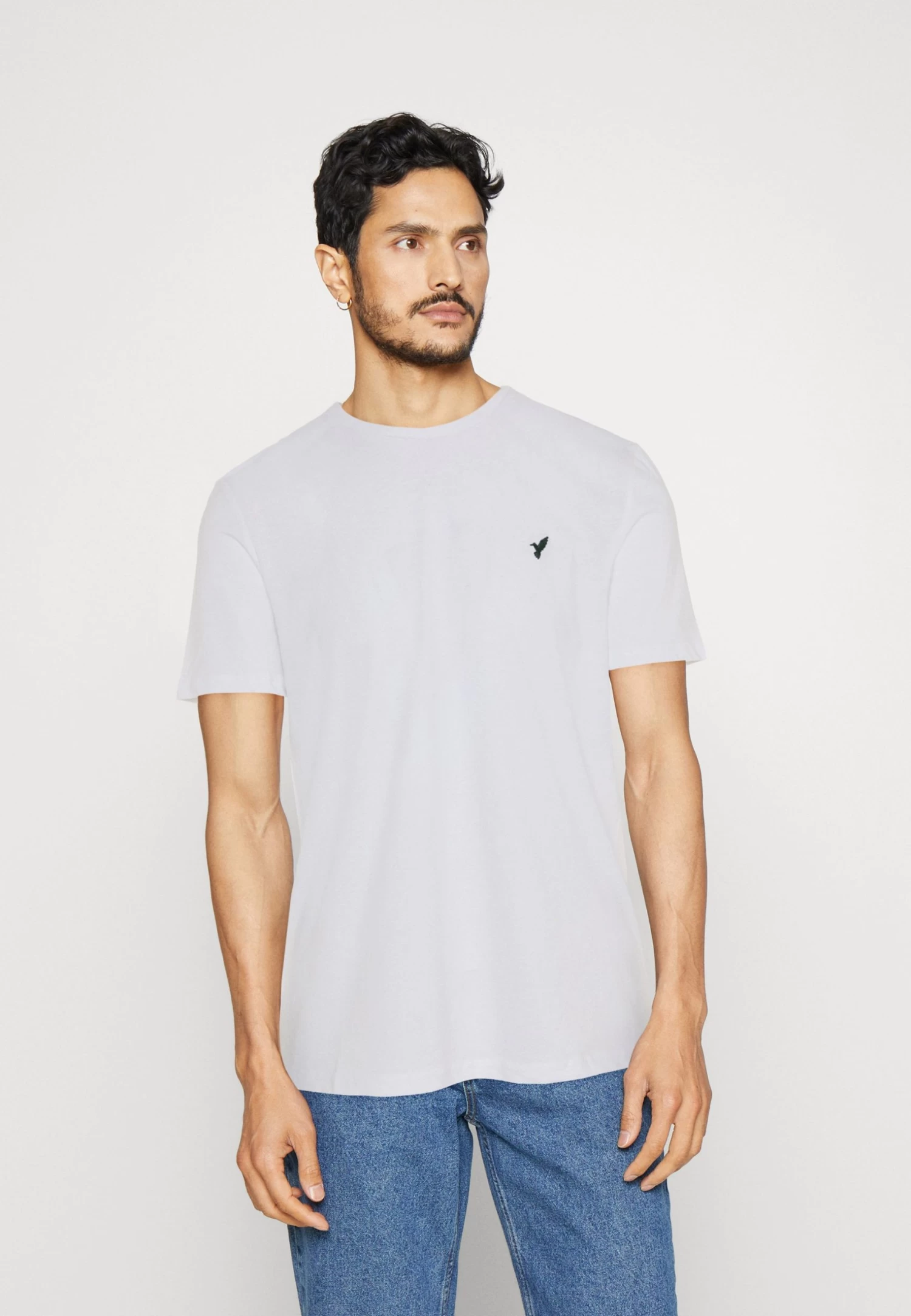 Pier One 5 Pack - Camiseta Básica - White/Ark Green/Blue 9 Pier One 5 Pack - Camiseta Básica - White/Ark Green/Blue - Imagen 7