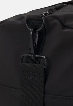 Pier One Unisex - Bolsa De Deporte - Black 9 Pier One Unisex - Bolsa De Deporte - Black -Tienda De Hombres Con Estilo 698f1b29d6a44ddc92266edae733d03e