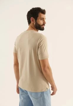 Pier One Camiseta Estampada - Beige -Tienda De Hombres Con Estilo 6e183213fd9f4166a059ff8f663551d7