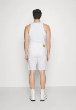 Pier One Colored Twill White Denim - Shorts Vaqueros - White Denim -Tienda De Hombres Con Estilo 6fb902e0dcfa488a9a60ba7e359e011c