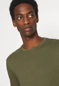 Pier One Camiseta De Manga Larga - Black/Dark Grey/Olive -Tienda De Hombres Con Estilo 74db2bd0cf184eec91d2263c1009cdf1