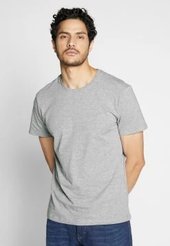 Pier One 4 Pack - Camiseta Básica - Black/White/Blue -Tienda De Hombres Con Estilo 787cce0b7b46477b88eb701d23146d85