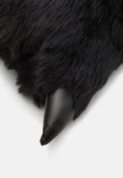 Pier One Pantuflas - Black 13 Pier One Pantuflas - Black -Tienda De Hombres Con Estilo 796914552fcb4fcaac1e33068a36c27f