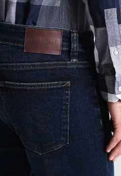 Pier One Basic - Vaqueros Rectos - Dark Blue Denim -Tienda De Hombres Con Estilo 7aa5df5983c44365808e18ddcad2589e