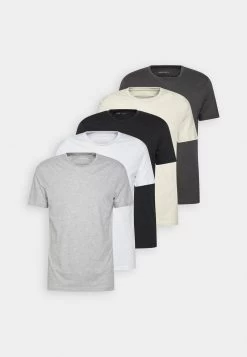 Pier One 5 Pack - Camiseta Básica - White/Off-White/Light Grey/Beige/Black -Tienda De Hombres Con Estilo 7bf5e8f476e84e10a6f18ffb93b5ff4c