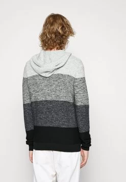 Pier One Jersey De Punto - Grey 9 Pier One Jersey De Punto - Grey -Tienda De Hombres Con Estilo 7da42d23a4224f008b7aa613710692f7