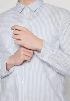 Pier One Camisa - White/Light Blue -Tienda De Hombres Con Estilo 7db8d1883bbd4a878f5fffbc50a8b01e