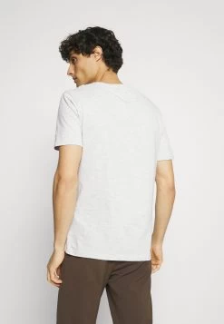 Pier One 5 Pack - Camiseta Básica - Light Grey - 101_White - 001_Green - 602 -Tienda De Hombres Con Estilo 7e10cc405f4245428ef3f769088584b8