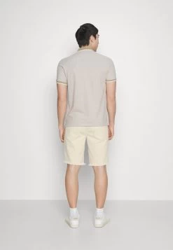 Pier One Shorts Vaqueros -Beige -Tienda De Hombres Con Estilo 86c131f91bcf40c49254fa658c42e65c