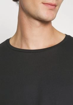 Pier One 2 Pack - Camiseta De Manga Larga - Black/Khaki 13 Pier One 2 Pack - Camiseta De Manga Larga - Black/Khaki -Tienda De Hombres Con Estilo 9738d7a40e2d43ecbbab45cbd3bc692f