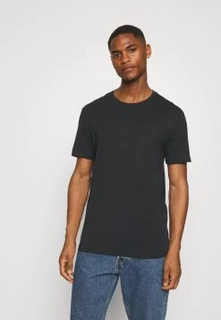 Pier One 5 Pack - Camiseta Básica - Black/White/Light Grey 15 Pier One 5 Pack - Camiseta Básica - Black/White/Light Grey -Tienda De Hombres Con Estilo 97c18e35b5f94069b6c162222882cabe